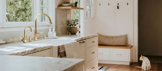 Warm modern kitchen - buying a home in Denver